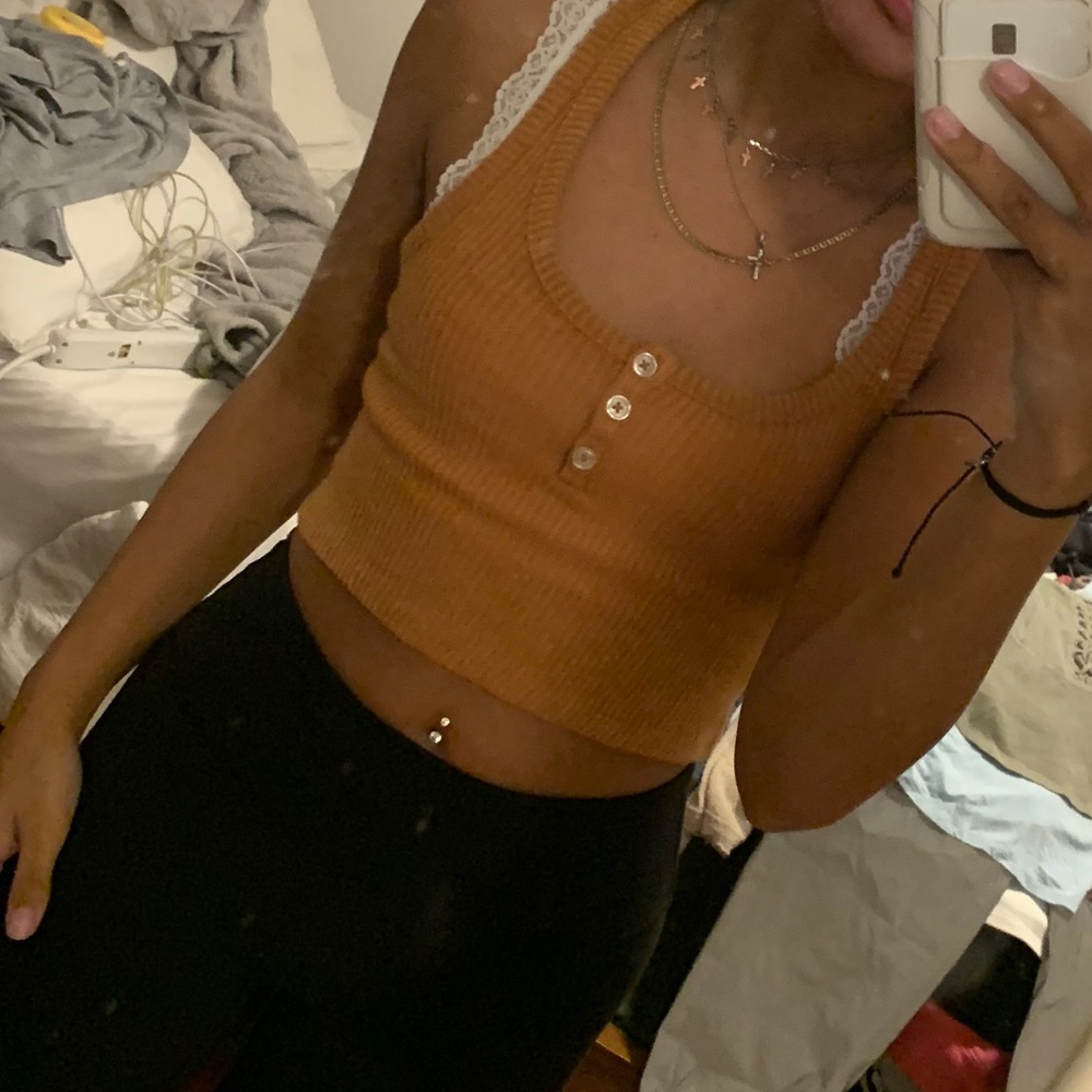 yellow crop tank top